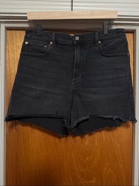 American Eagle Outfitters Black High-Rise Cutoff Denim Shorts frayed hem Sz 12